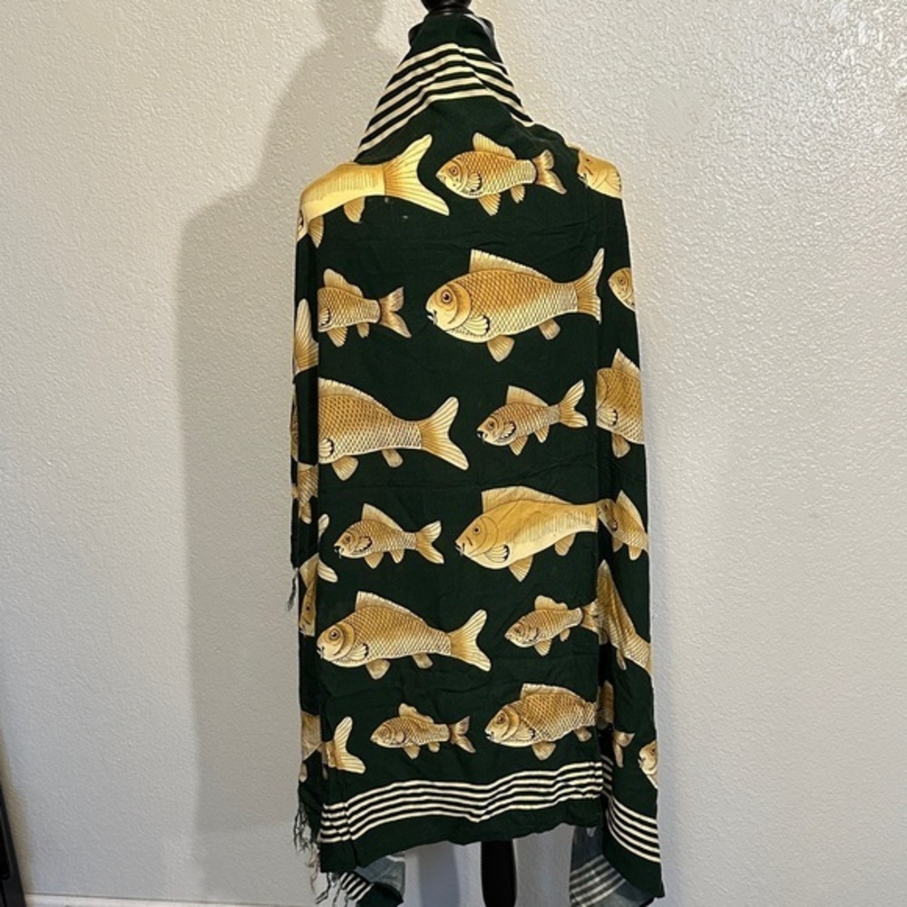 Fish Scarf Large GUC